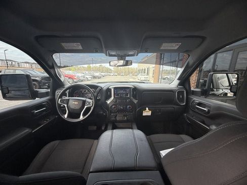 Used 2023 Chevrolet Silverado 3500 LT w/ Convenience Package image 18