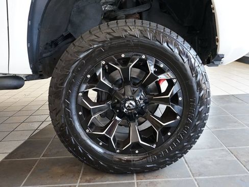 Used 2018 Toyota Tundra Limited w/ Limited Premium Package AWD/4WD image 55