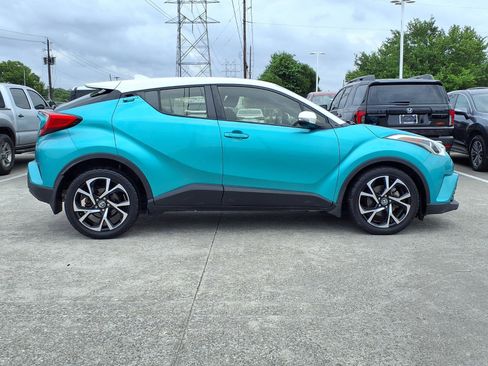 Used 2018 Toyota C-HR XLE FWD image 25