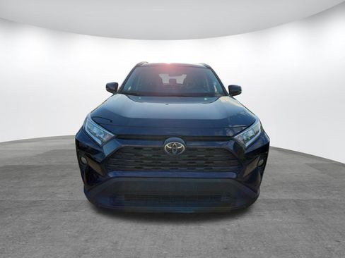 Used 2020 Toyota RAV4 XLE image 2