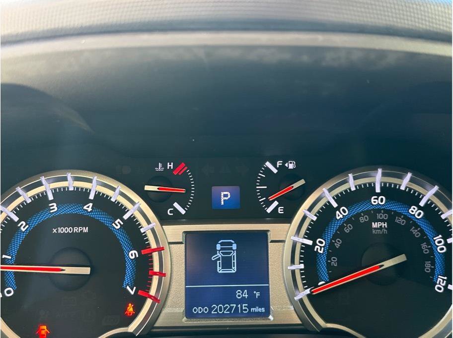 Used 2015 Toyota 4Runner SR5 AWD/4WD image 27