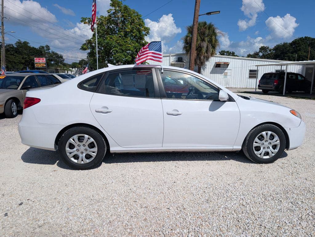 Used 2010 Hyundai Elantra GLS FWD image 9