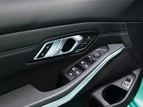 Used 2022 BMW M3 RWD image 5