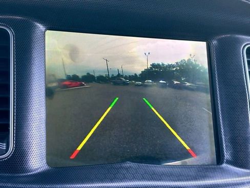 Used 2018 Dodge Charger SXT Plus RWD image 9