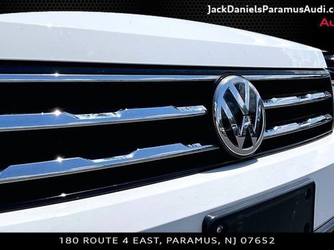 Used 2018 Volkswagen Tiguan SEL AWD/4WD image 20