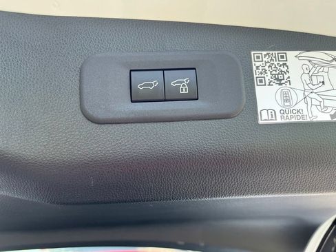 Used 2025 Toyota Crown Signia AWD/4WD image 28