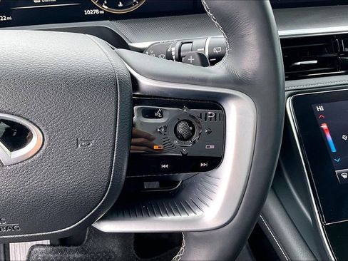 Used 2025 INFINITI QX80 Pure image 25