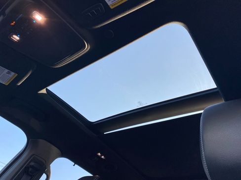 Used 2022 Ford Explorer ST w/ ST Street Pack image 23