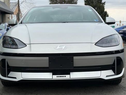 Used 2024 Hyundai Ioniq 6 Limited image 8