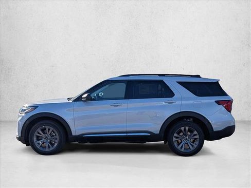 New 2025 Ford Explorer Active w/ Active Comfort Package image 9
