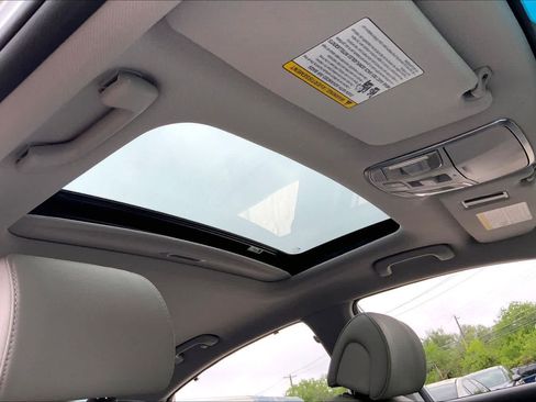 Used 2017 Hyundai Sonata Limited w/ Ultimate Package 04 FWD image 14