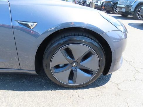 Used 2020 Tesla Model 3 Standard Range Plus RWD image 11