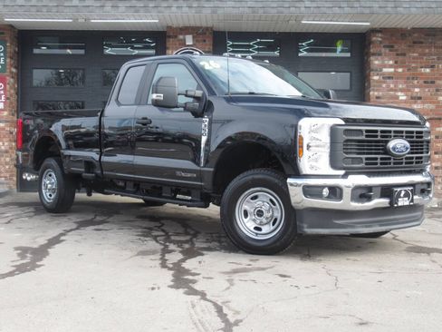 Used 2026 Ford F350 XL w/ XL Chrome Package AWD/4WD image 2