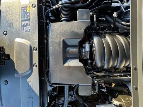 Used 2015 GMC Yukon SLT w/ Open Road Package image 25