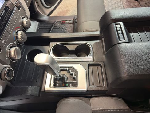Used 2015 Toyota Tundra SR5 w/ TRD Off Road Package AWD/4WD image 18