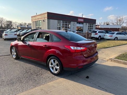 Used 2014 Ford Focus SE w/ SE Winter Package image 19