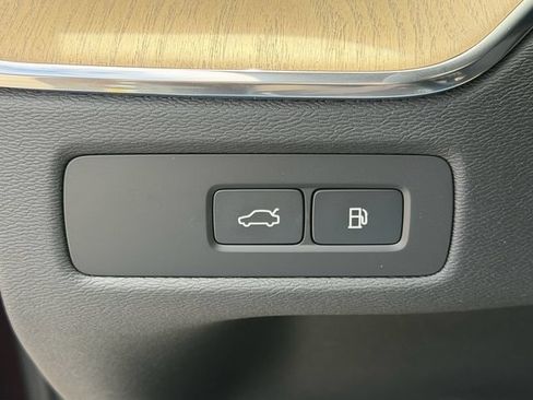 New 2026 Volvo XC60 T8 Plus AWD/4WD image 24