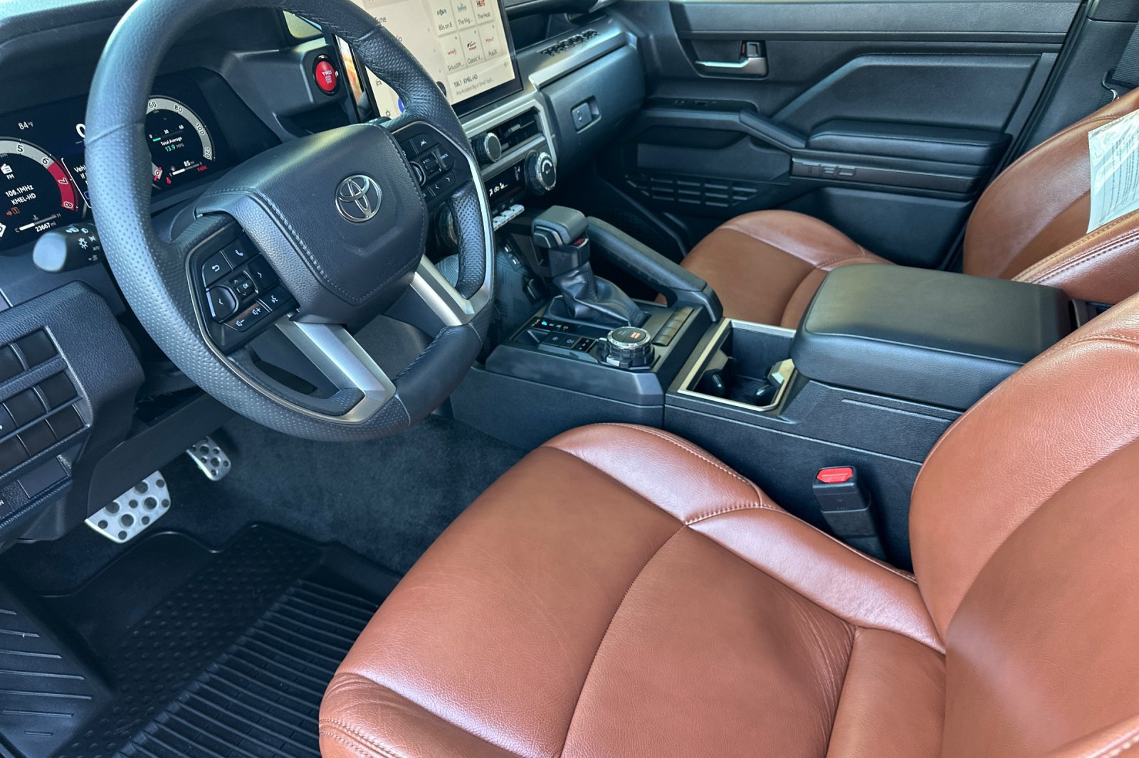 Used 2025 Toyota Tacoma TRD Sport AWD/4WD image 10