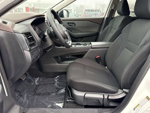 Used 2023 Nissan Rogue S image 29