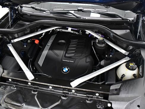 Used 2022 BMW X7 xDrive40i w/ Premium Package image 6