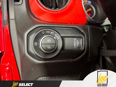Used 2023 Jeep Gladiator Sport AWD/4WD image 23