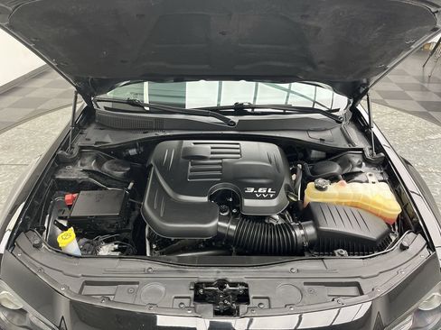 Used 2022 Chrysler 300 Touring w/ Sport Appearance Package image 24