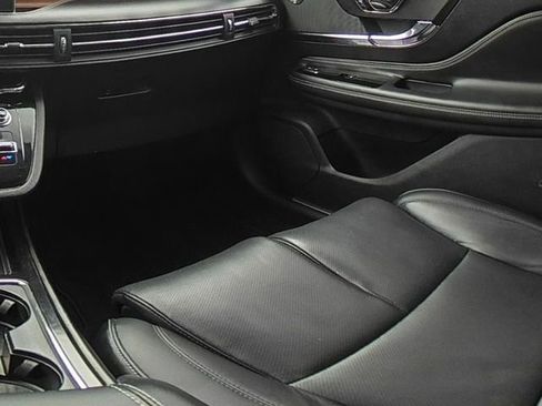 Used 2021 Lincoln Corsair Reserve w/ Equipment Group 201A image 24