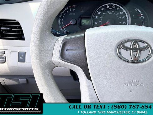 Used 2013 Toyota Sienna L FWD image 17