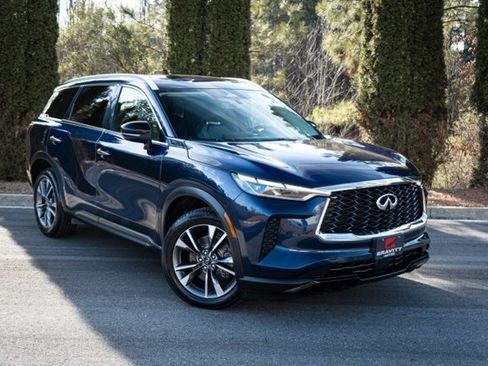 Used 2023 INFINITI QX60 Luxe image 4