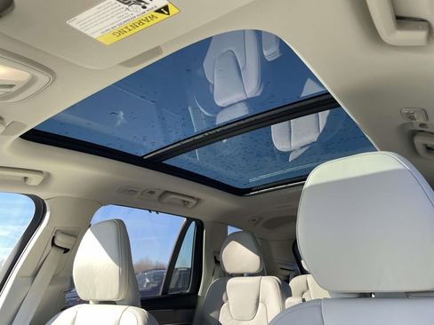 New 2026 Volvo XC90 B5 Ultra image 9