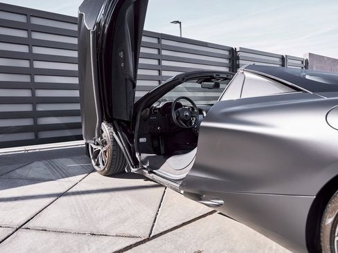 Used 2020 McLaren 720S image 32