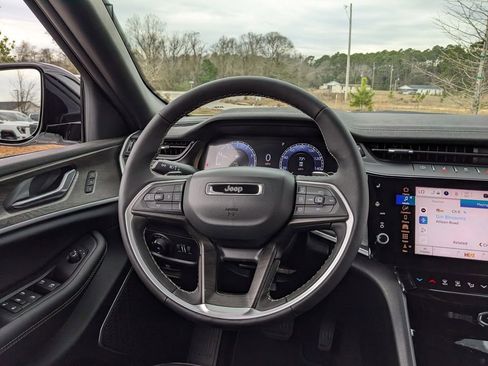 New 2026 Jeep Grand Cherokee Limited w/ Limited Altitude Package RWD image 24