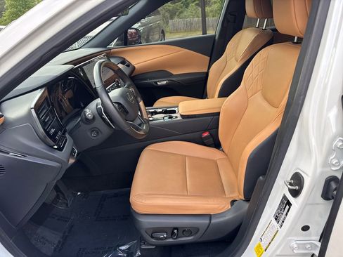 Used 2023 Lexus RX 350 Premium w/ Cold Area Package FWD image 9