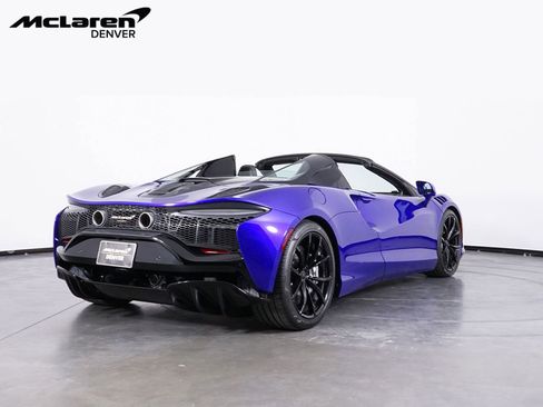 New 2025 McLaren Artura Spider RWD image 17