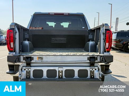 Used 2025 GMC Sierra 1500 SLT image 6
