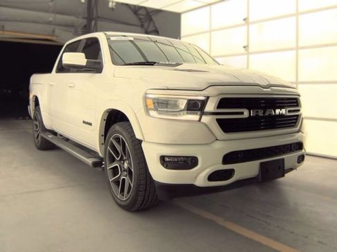 Used 2019 RAM 1500 Laramie AWD/4WD image 4