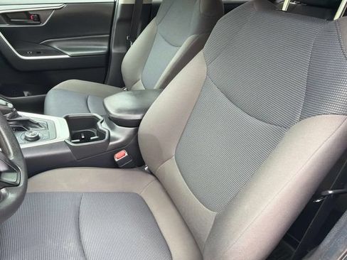 Used 2022 Toyota RAV4 LE AWD/4WD image 20
