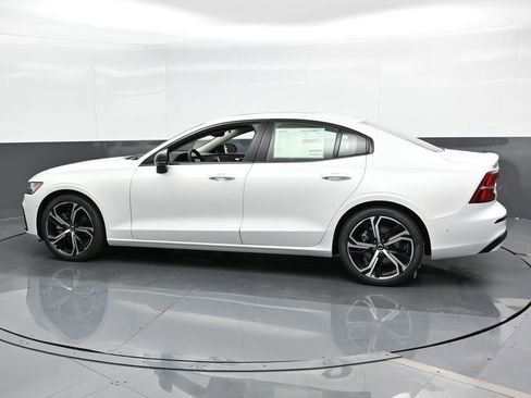 New 2025 Volvo S60 B5 Plus w/ Climate Package image 8
