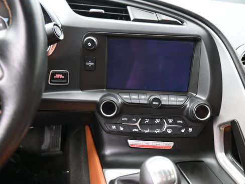 Used 2014 Chevrolet Corvette Stingray Coupe RWD image 15
