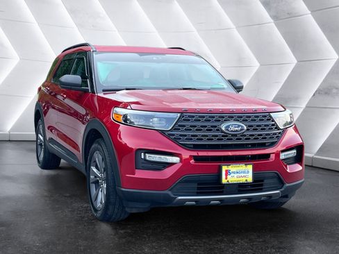 Used 2021 Ford Explorer XLT w/ Equipment Group 202A AWD/4WD image 8