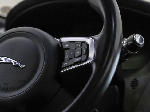 Used 2018 Jaguar F-PACE S image 15