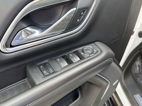Used 2021 GMC Yukon SLT image 19