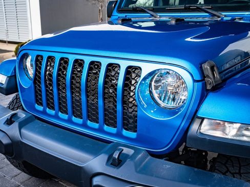 Used 2020 Jeep Gladiator Sport w/ Quick Order Package 24S image 16