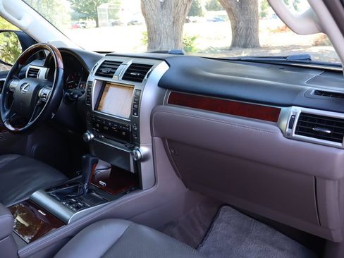 Used 2010 Lexus GX 460 AWD/4WD image 18