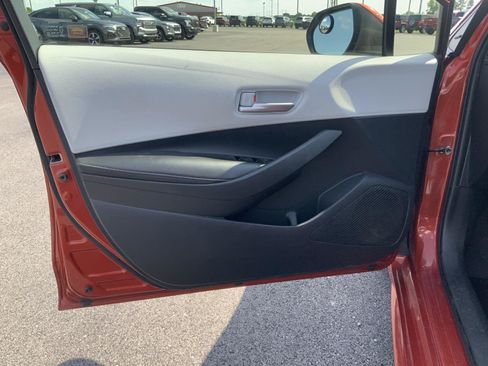 Used 2019 Toyota Corolla SE w/ Carpet Mat Package FWD image 17