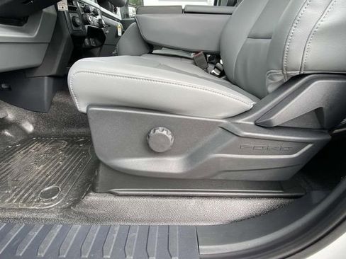 New 2025 Ford F550 4x4 Regular Cab Super Duty image 13
