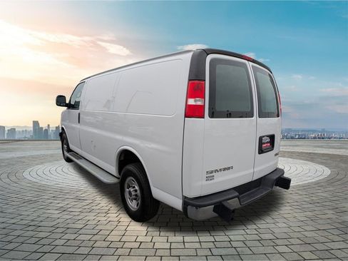Used 2024 GMC Savana 2500 w/ Driver Convenience Package image 7