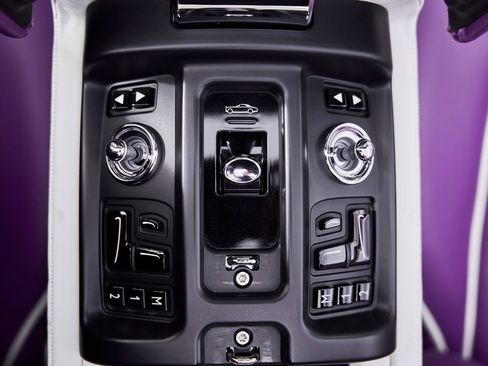 Used 2008 Rolls-Royce Phantom Drophead Coupe image 75