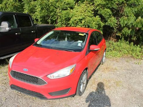 Used 2016 Ford Focus SE FWD image 3