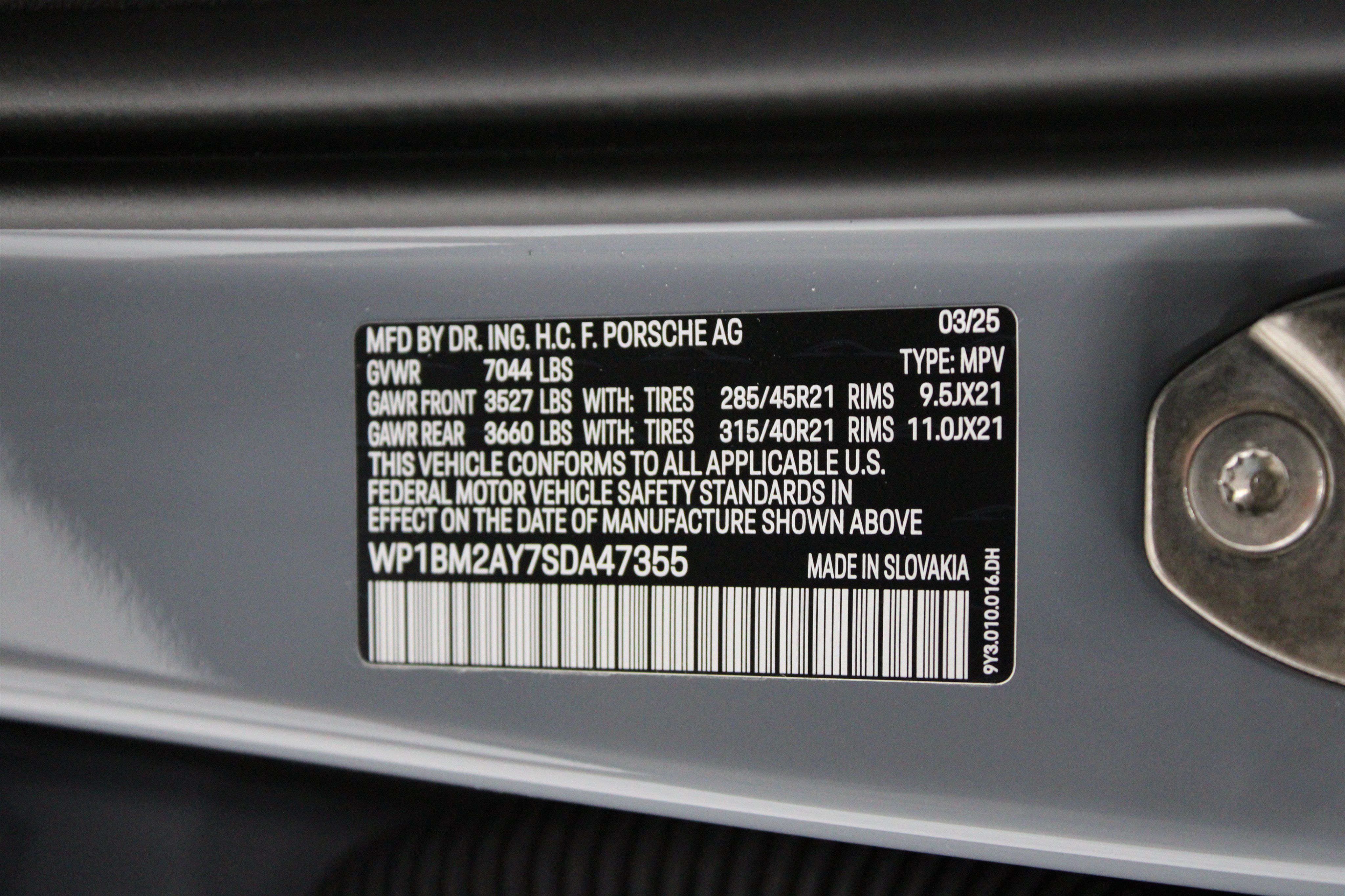 Used 2025 Porsche Cayenne Turbo AWD/4WD image 43